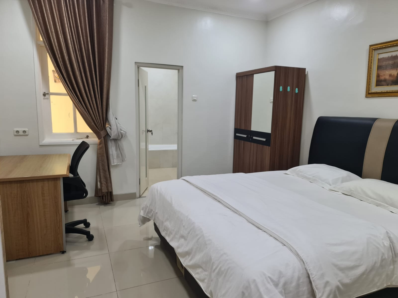 Disewakan Rumah Fully Furnished di Taman Beverly Lippo Cikarang